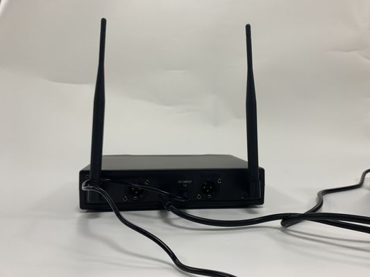 sistema de micrófono inalámbrico de la frecuencia ultraelevada de 70 unidades profesional con el Presidente de Bluetooth
